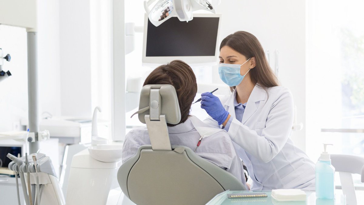 OralHealthGroup's tweet photo. Can you still profit while accepting CDCP patients? 

Read more: https://t.co/0Wxk92bQ3T https://t.co/yf71BJQzkB