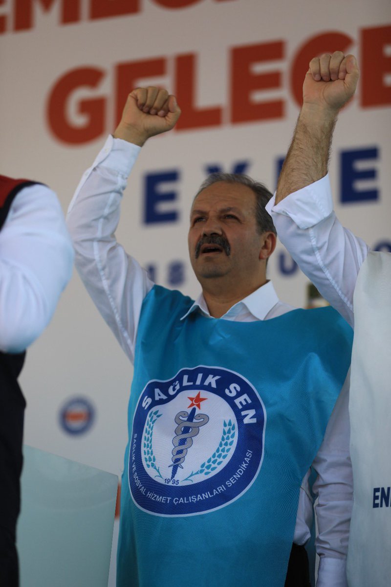 SSMahmutFaruk's tweet photo. Adalet için, hakkımız için, emeğimiz için #MemurMeydanda https://t.co/uaQDBEmB51