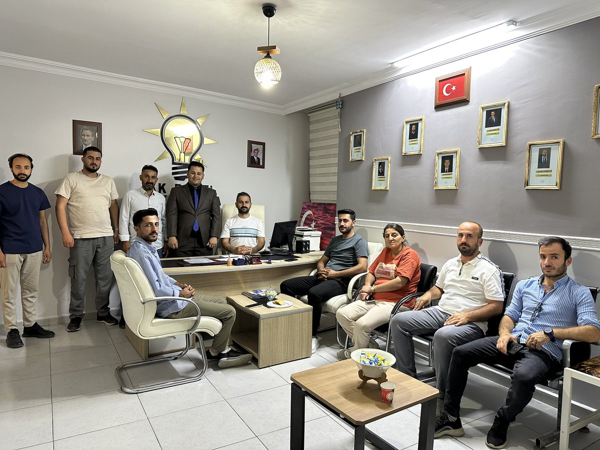 Akgencyova's tweet photo. 📍 AK Parti Yüksekova İlçe Başkanlığı

AK Gençlik, durmadan ve yorulmadan Türkiye Yüzyılı için çalışmalarına devam ediyor.
Biz kararlıyız; memleketimiz ve aziz milletimiz için gençliğe yol göstermek, onların yanında dimdik durmak için ne gerekiyorsa yapacağız.

Aziz milletimiz ve gençlerimiz için nöbetteyiz, işimizin başındayız.
Rabbim birlik ve beraberliğimizi daim eylesin. 🇹🇷✨
@RTErdogan @AKGenclikGM
