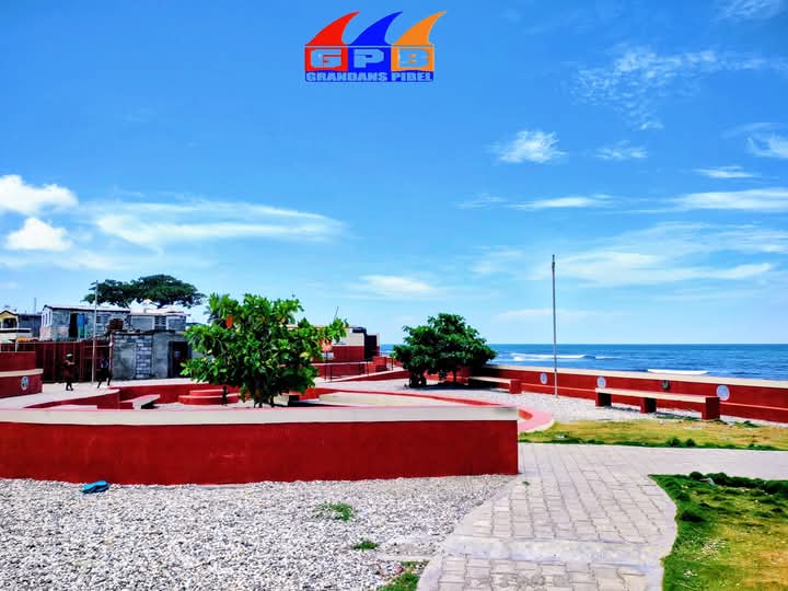 ImagesHT's tweet photo. Fò Lapwent
Jérémie, Grand-Anse
#Haïti 🇭🇹

📷: Grandans Pi Bèl https://t.co/ox58uTXquD