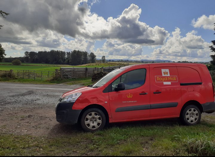 WeePostalMuseum's tweet photo. #MailVanMonday with added dents.
#postvanmonday https://t.co/AyJmMfQXM3