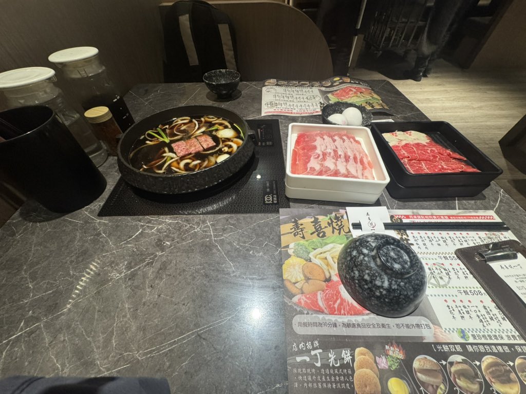 晚餐with my dog <a href="/whiteling0713/">白綾</a>