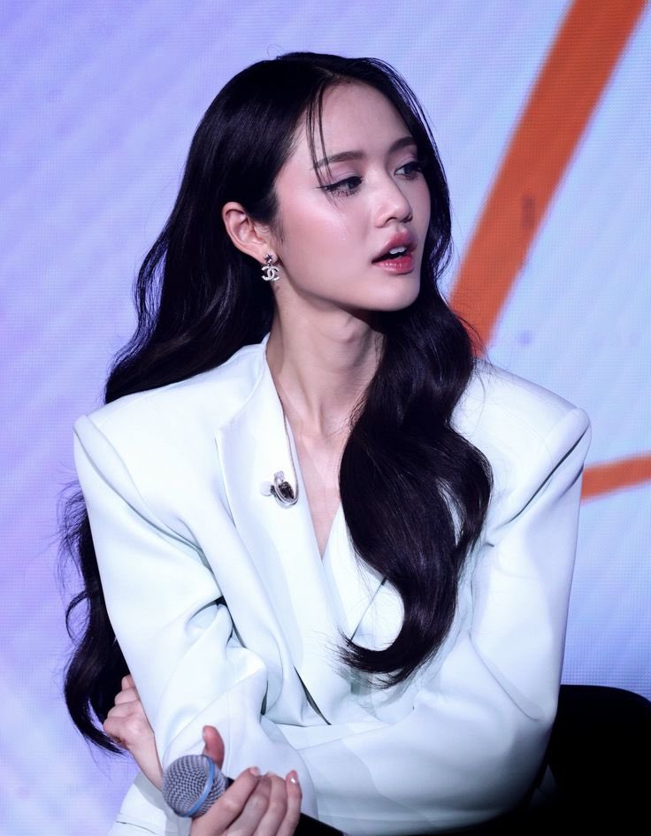 girls don’t want boys, girls want lookmhee #lookmhee