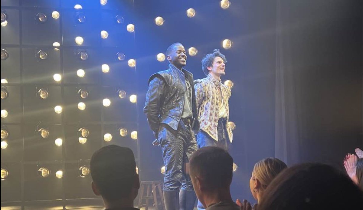Picture from Saturday night's curtain of #NcutiGatwa in #BornWithTeeth in London's West End. Review at monstagigz.com now