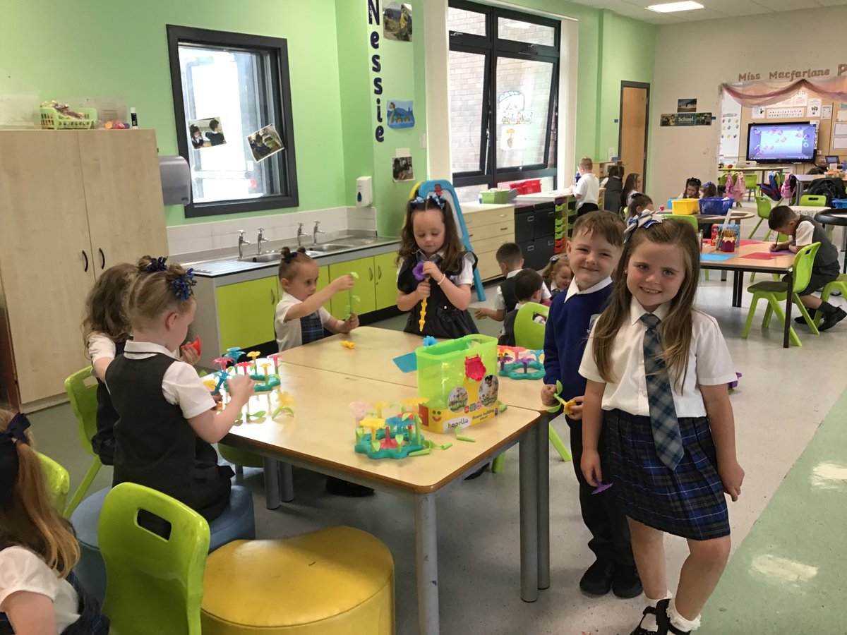 Miss Macfarlane tweet media