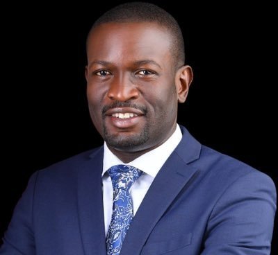 bungomaduke's tweet photo. Raila Odinga is the one who shaped Sifuna and Babu Owino into the politicians they are today. They must respect his word. Attempting to rebel to please online strangers will cost them their political careers. Without Raila, they are nothing !! https://t.co/dcKeVM8cFP