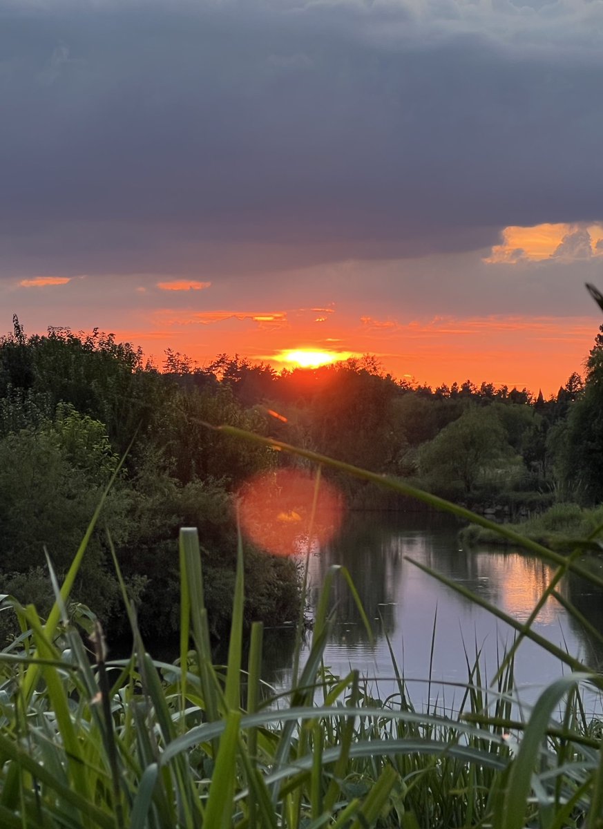 🌎 (@zhengjiudiqiu) on Twitter photo 