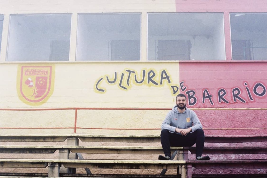 Omi_Cazarre's tweet image. Días como hoy te extraño, Villa Española querido. Por la familia, los amigos de siempre, los festejos hasta altas horas y todo lo que construimos. A pesar de todo, valió la pena.
A los colores más lindos de todos, felices 85. Sé que algún día nos volveremos a ver. ❤️💛💜