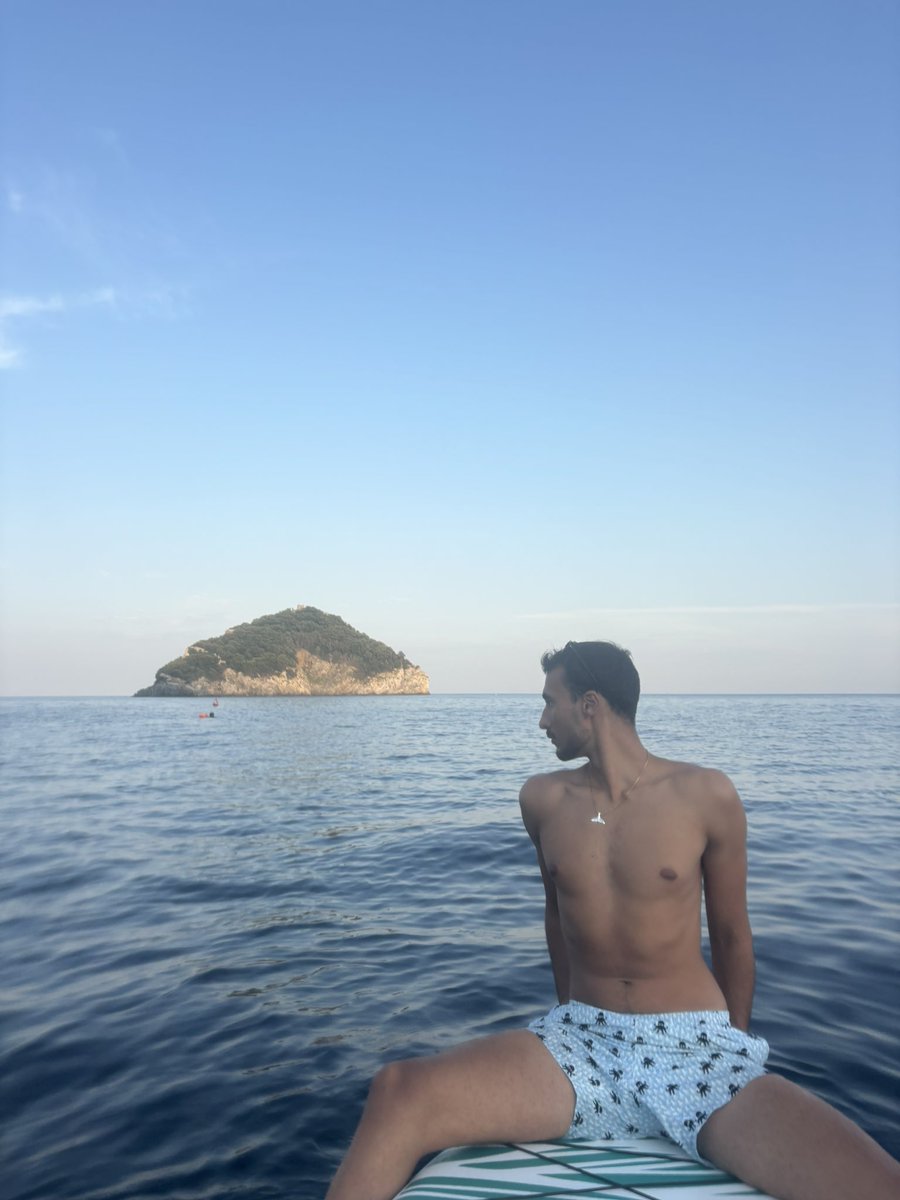 Matteofilips's tweet photo. Sempre good sup https://t.co/VwLQ4J95ey
