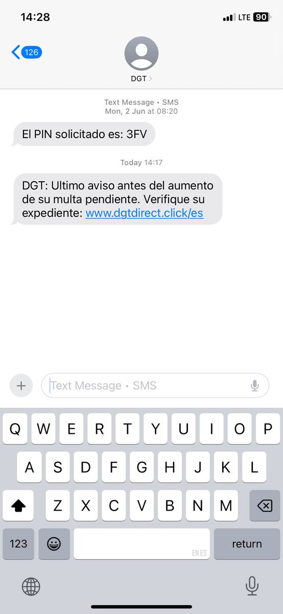 mCarrerob's tweet photo. Tras consultar la app miDGT, supongo que este sms recibido es estafa. @DGTes  @policia @InformacionDGT https://t.co/2a3tGTiiyM