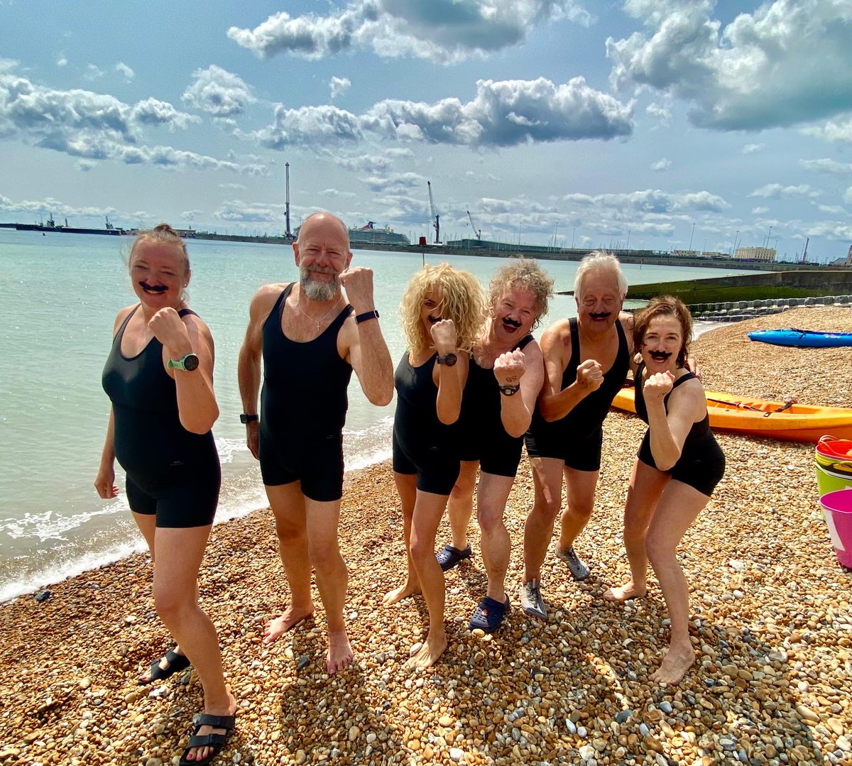 SLKBallet's tweet photo. Our wonderful director is spending part of her holiday fundraising for ASPIRE. Check out her @JustGiving page and please donate if you can. Thank you! #JustGiving https://t.co/RcU0v7lLt4 https://t.co/IGO0beYtGx