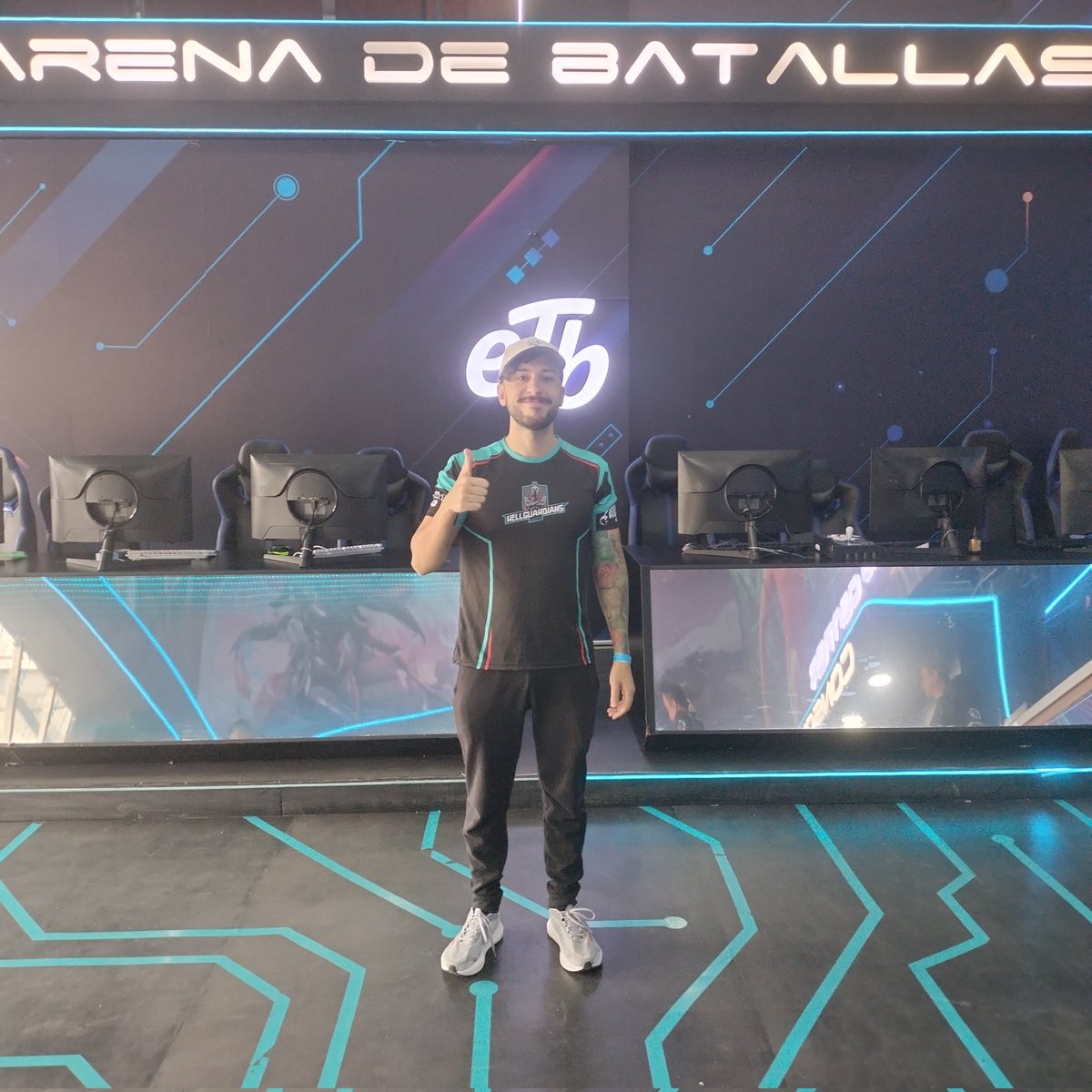 Tekken Round Pro 12º, HG Carnage  <a href="/BrandonSTFF/">Brandon Lucas 🦆</a>, representante de la cuidad de Cali, quien pertenece al equipo #hellguardians

<a href="/fedecoldeNal/">Federación Colombiana de Deportes Electrónicos</a> 
<a href="/ETB/">ETB</a> 

#Tekken #Tekken8 #TekkenCo #TRP #TCo #gamingcenterETB #ETBdigital 
 #YosoyTCo #YosoyTKC #TekkenColombia #GamingColombia #esports