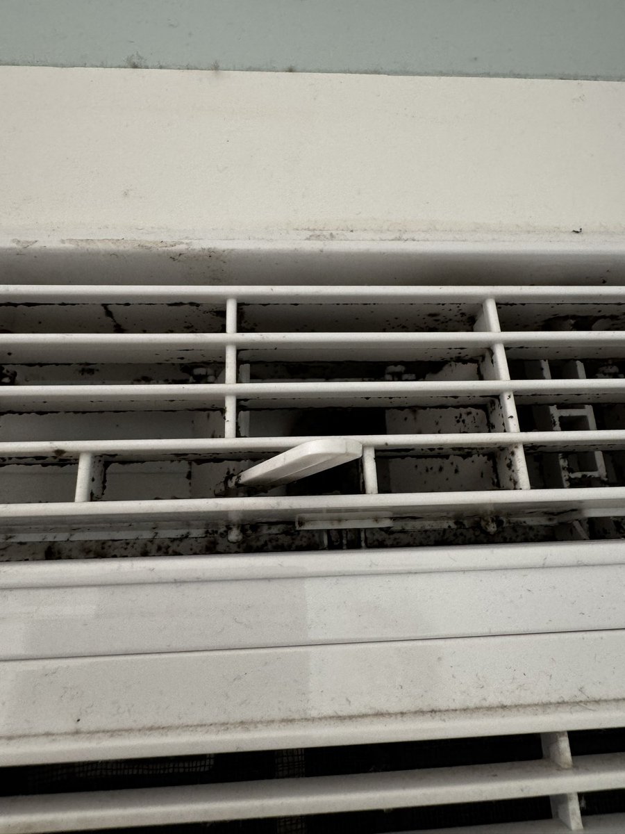 Simon Stilwell tweet media