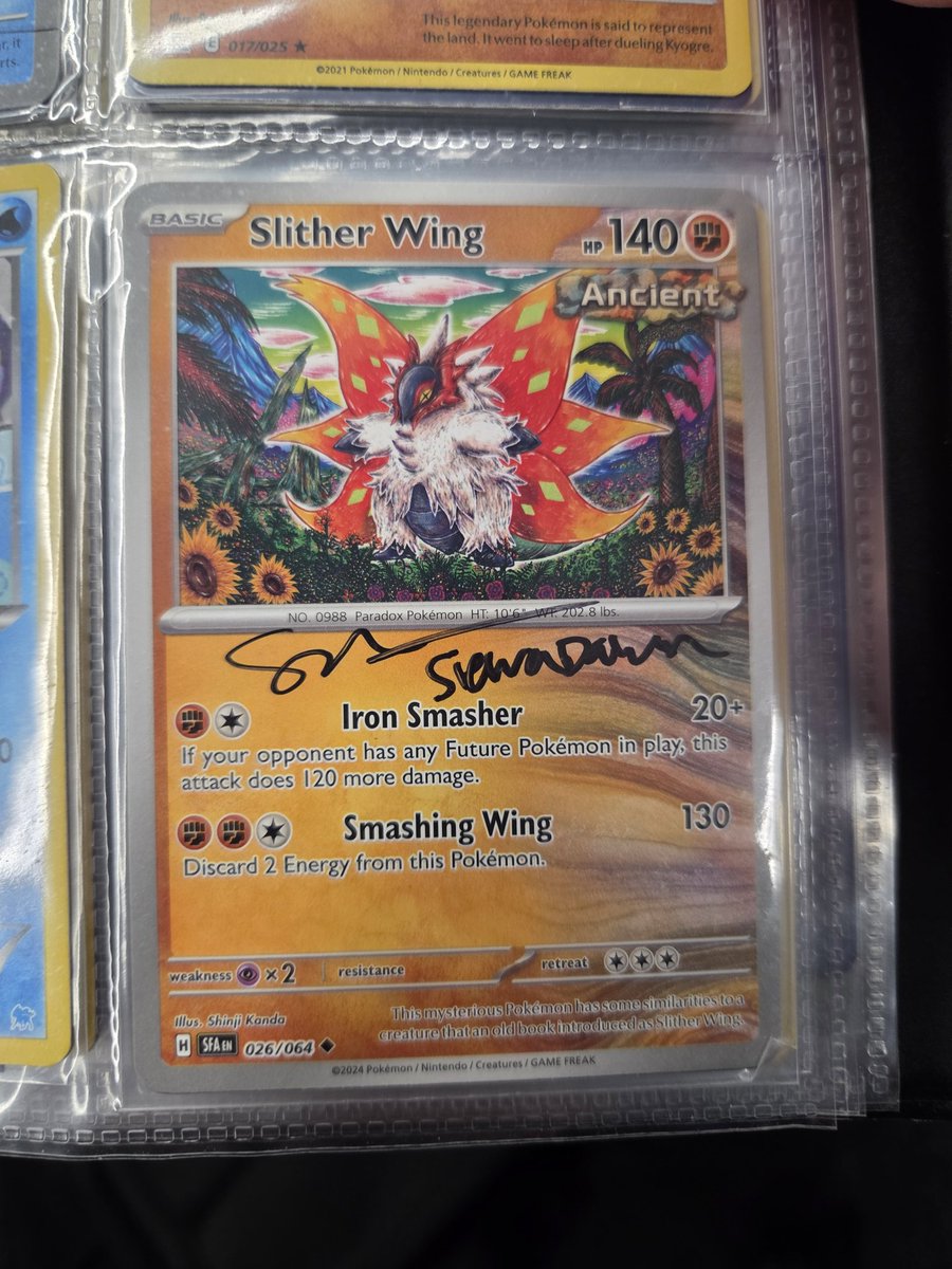 MatWithOneT55's tweet image. Got to meet the person that started my love for VGC! @sierradawnx3 From the good ole WBE to getting to see you at worlds! Truely a pleasure! Thank you for taking the time to chat and sign a card!