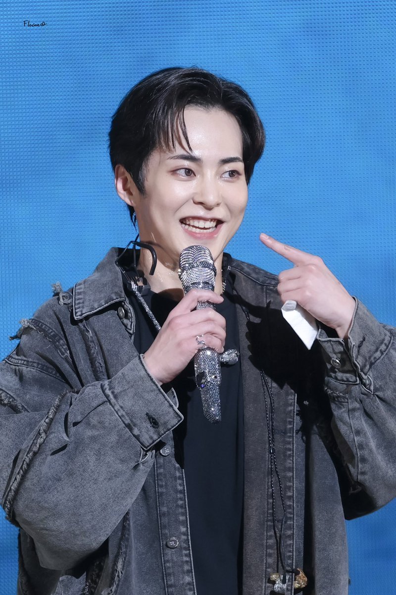 250413 XIUMIN FAN CONCERT 
< X Times () > in OSAKA

누가 세상에서 가장 귀엽죠? 
슈밍 : 저요 >.<💗

#시우민 #XIUMIN #シウミン　
<a href="/XIUMIN_INB100/">XIUMIN_official</a>