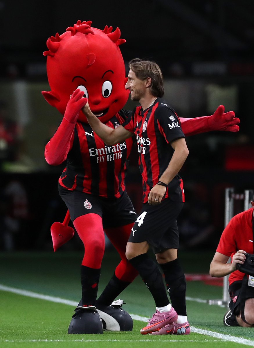 👋😈 <a href="/lukamodric10/">Luka Modrić</a>