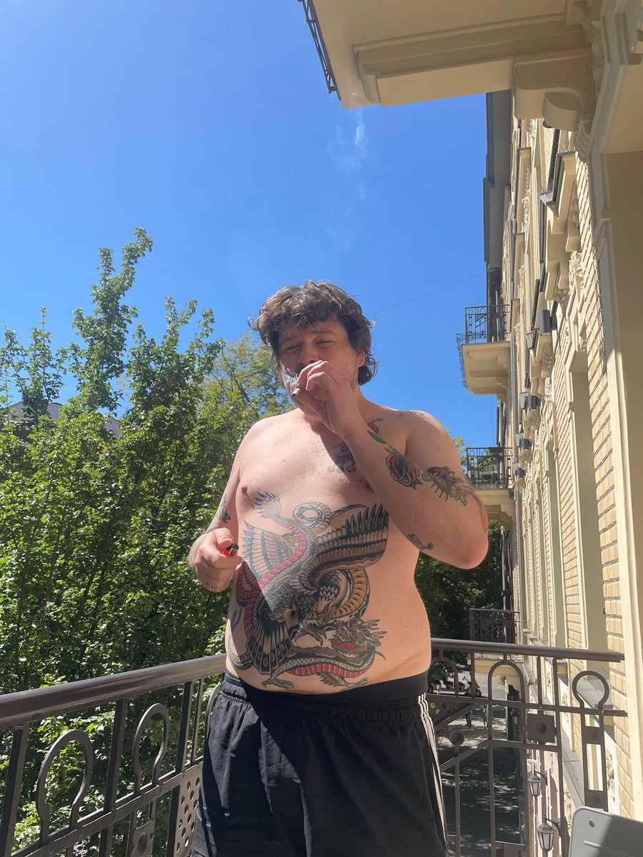 Pulling out these 4 photos when any girl asks me what my vibe is