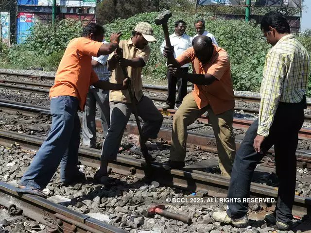 आज ट्रैकमैन जवाब मांग रहा है कि ट्रैकमैन को विभागीय CCTC,TC,ASM पदों से क्यों वंचित रखा,क्यों ट्रैकमैन आज भी महादलित है
बदलते समय की यही पुकार ट्रैकमैन को भी LDCE का अधिकार है।
#Justice_For_Trackman #Ldce_Open_To_All
<a href="/RahulGandhi/">Rahul Gandhi</a> <a href="/PMOIndia/">PMO India</a>  <a href="/AshwiniVaishnaw/">Ashwini Vaishnaw</a> <a href="/bhimarmychief14/">BASF RAJASTHAN</a>