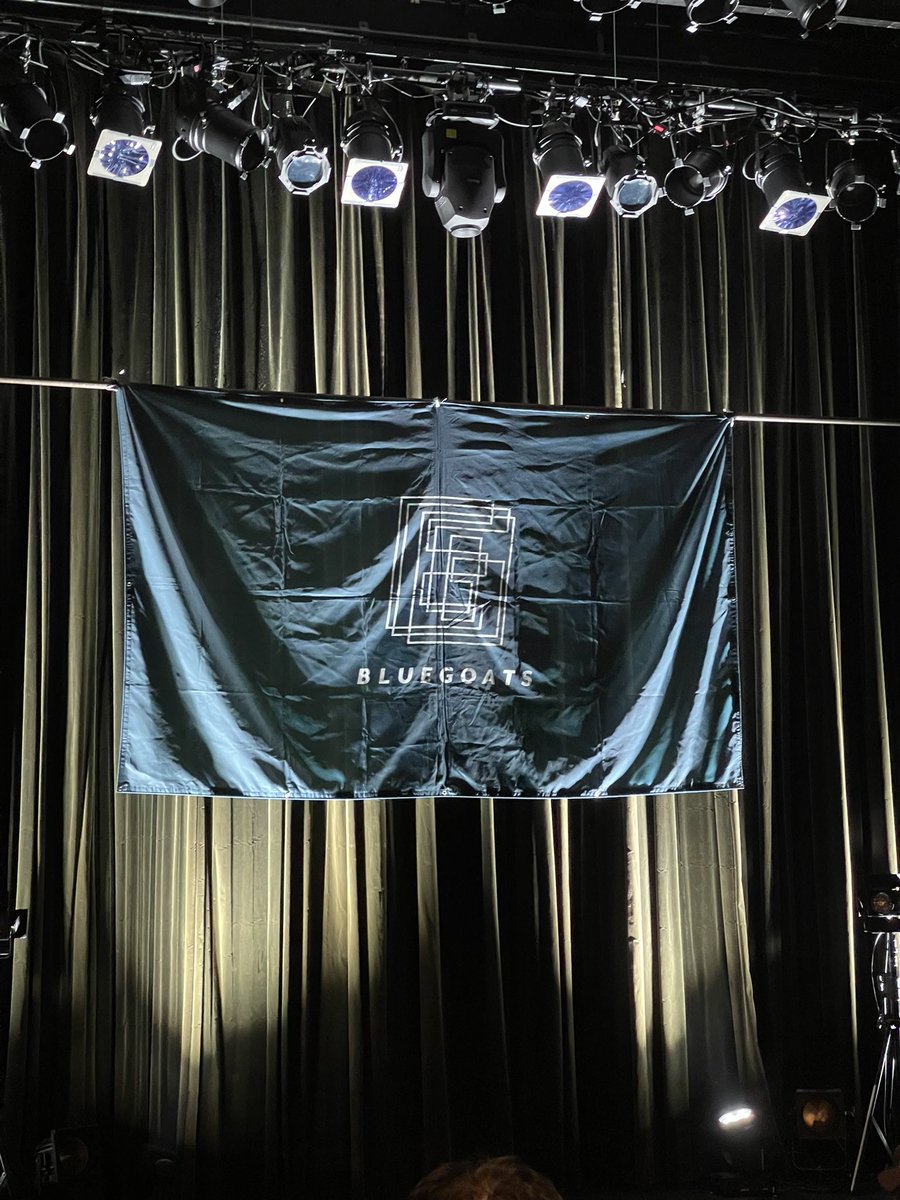 MONKE0113's tweet photo. 体調崩して行けてなかったライブに久しぶりに行けた。やっぱり楽しい、BLUEGOATSの曲も歌詞も最高！でも、筋力無くなってて、少し暴れただけで身体中痛い。。。
#BLUEGOAT https://t.co/Wh2cCjeK3U