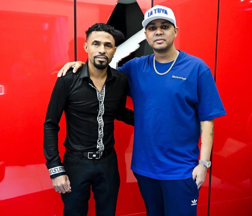 A Fausto se le cae la Mata con Santiago, como Caballero, admite lo derrotó. 
Lo felicita por el éxito "La Casa de Alofoke"
picoteandoelespectaculo.blogspot.com/2025/08/a-faus…