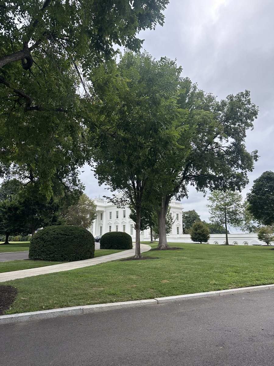 HAPPENING TODAY: Ukrainian President Volodymyr Zelenskyy is coming to the White House with a group of European leaders to meet with President Trump about the ongoing conflict with Russia.