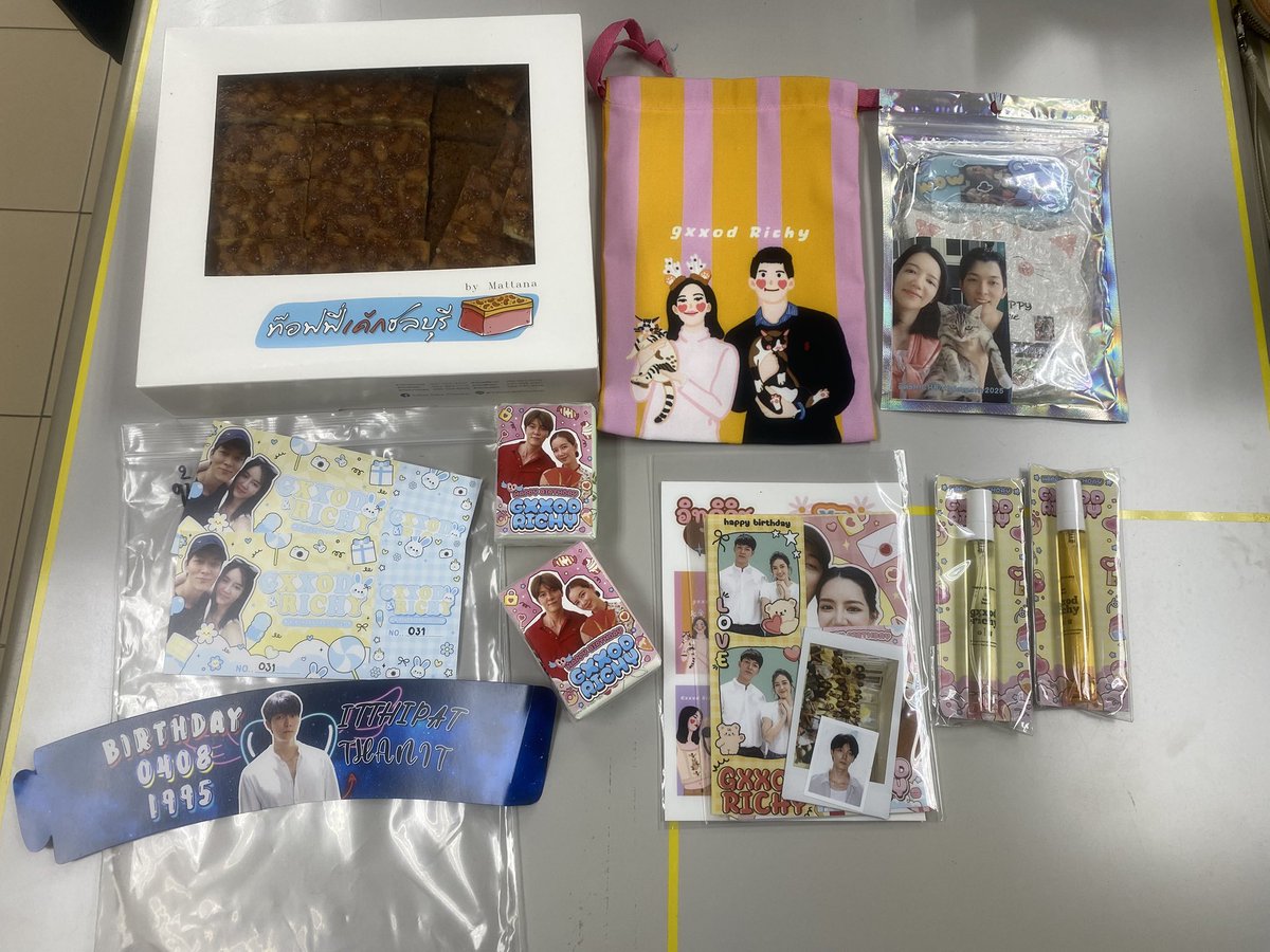 ขอขอบคุณ พี่ๆเพื่อนๆน้องๆ ชาว #อิทธิริช ปละแฟนคลับของน้อง #ก็อตอิทธิพัทธ์ #ริชชี่อรเณศ ที่ฝากของที่ระลึกมาให้ รวมทั้งขนมแสนอร่อยจาก พี่ <a href="/GiF_GA/">Giff🧡🤍</a> ของน่ารักจากพี่ <a href="/GRClub2/">🧡GR 🙈🦋^grows up^🧡เค้าทั้งสองรักกัน🧡𓂃𓊝𓄹𓄺🧡</a> และอื่นๆอีกมากมาย คิดถึงทุกๆคนนะคะ 
#อิทธิRICHBirthdayparty2025