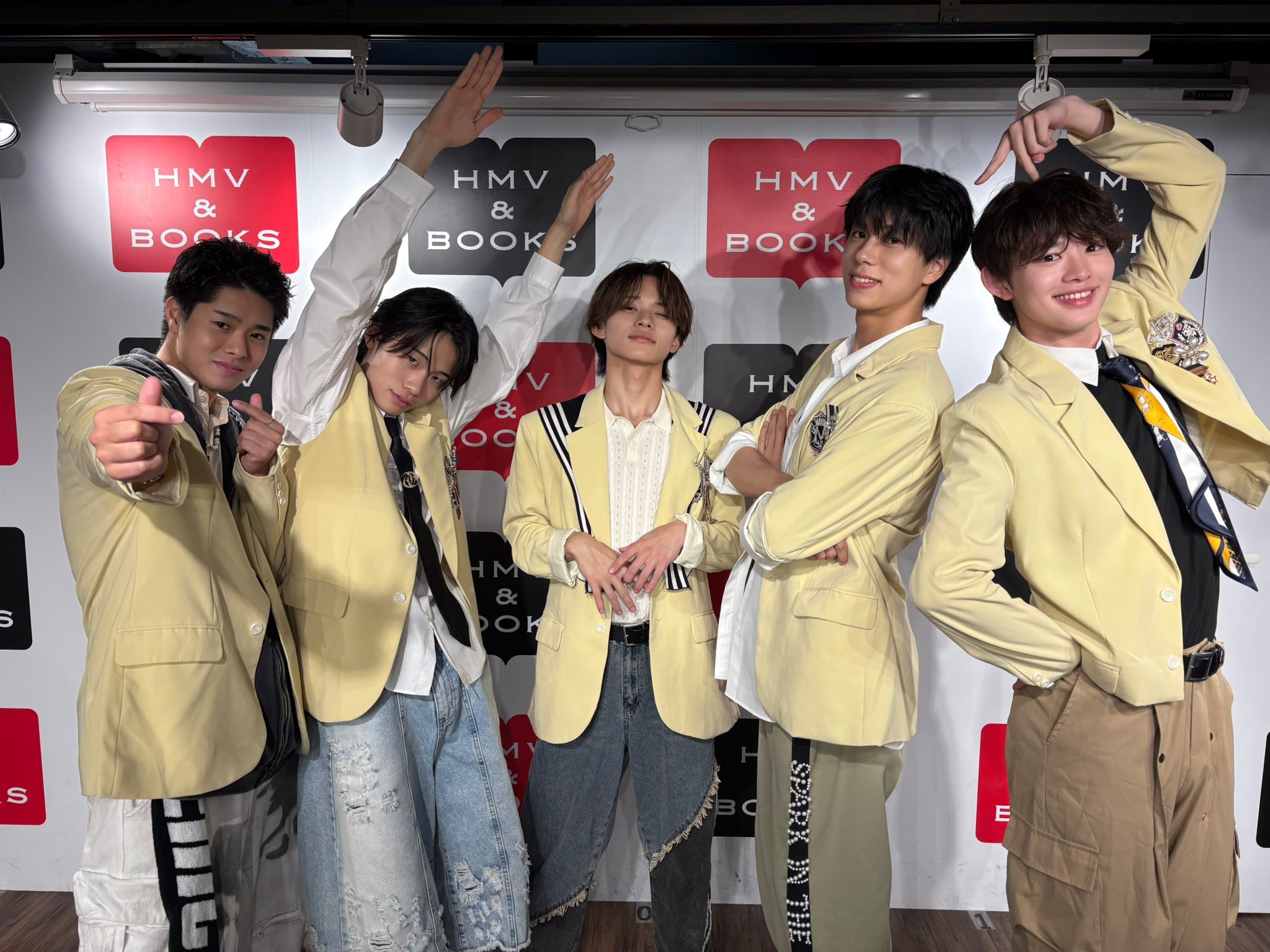 菅原圭/オンラインくじE,F賞（まとめ買いで値引き SEVENIC on X: 
