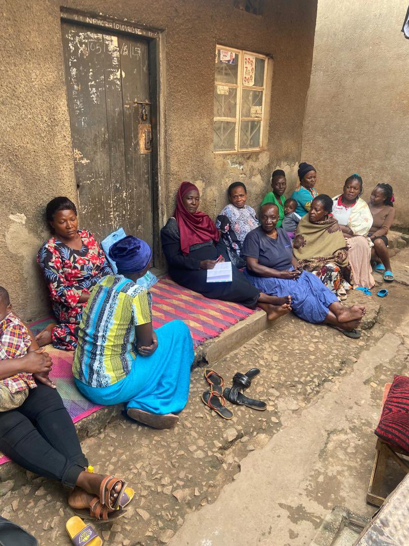 Life in slums is tough, especially for single mothers struggling to provide for their children. We support women in Kampala slums of Bwaise, Bukoto, Mulago and Kivulu with knowledge to grow there small businesses and access loans through our savings groups.
