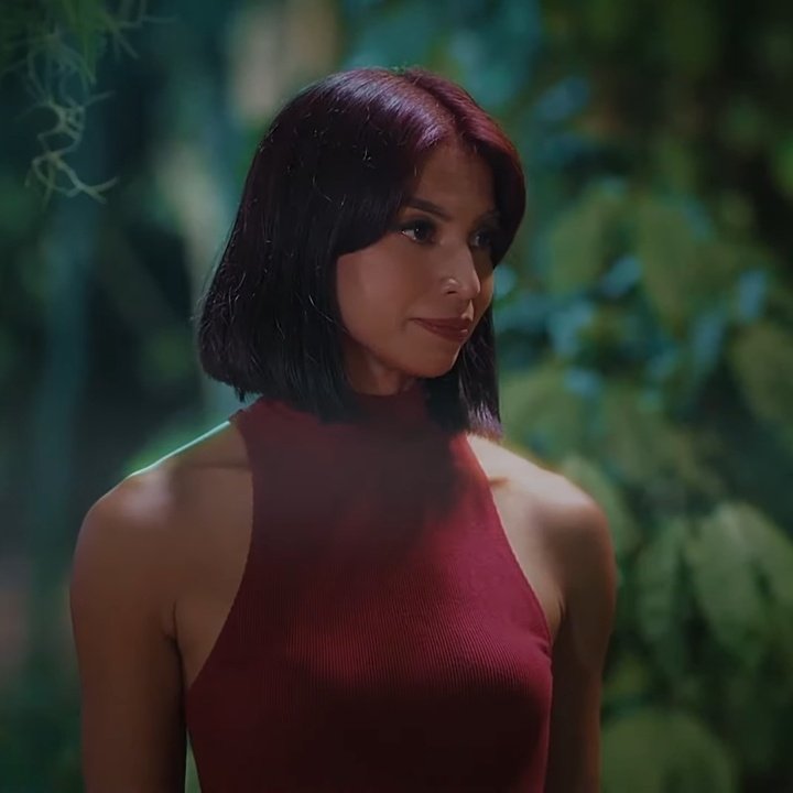 intogalura_'s tweet image. 2016 Pirena would&apos;ve slapped her dramatic ass already 

#SanggreAshtiAtHadiya