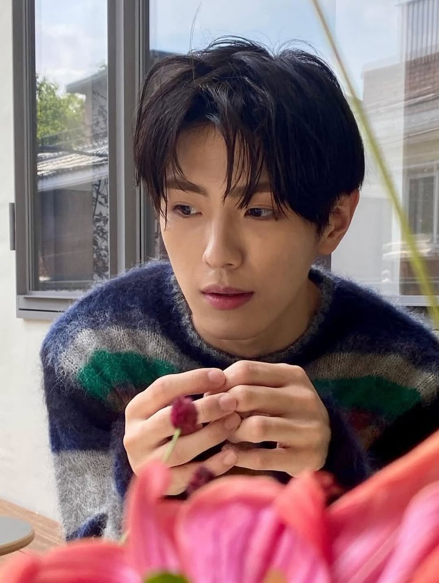 cixbabbles's tweet image. 📸 250818 yongh_1 IG

“Yong-ah, you were pretty”

🔗 instagram.com/p/DNfqaDYz8XD/

#CIX #김용희 #용희 #YONGHEE