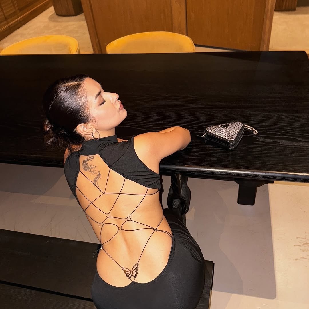 GyoulF8XQAAdVyE?format=jpg&name=medium