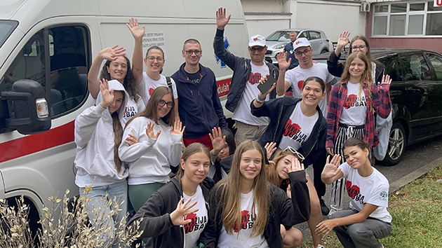 Adventist Review (@adventistreview) on Twitter photo In Sarajevo, Bosnia and Herzegovina, 35 young volunteers recently gathered for Invasion of Love, a regional outreach to connect with residents. Read the story here.
adventistreview.org/news/in-bosnia… In Sarajevo, Bosnia and Herzegovina, 35 young volunteers recently gathered for Invasion of Love, a regional outreach to connect with residents. Read the story here.
adventistreview.org/news/in-bosnia…