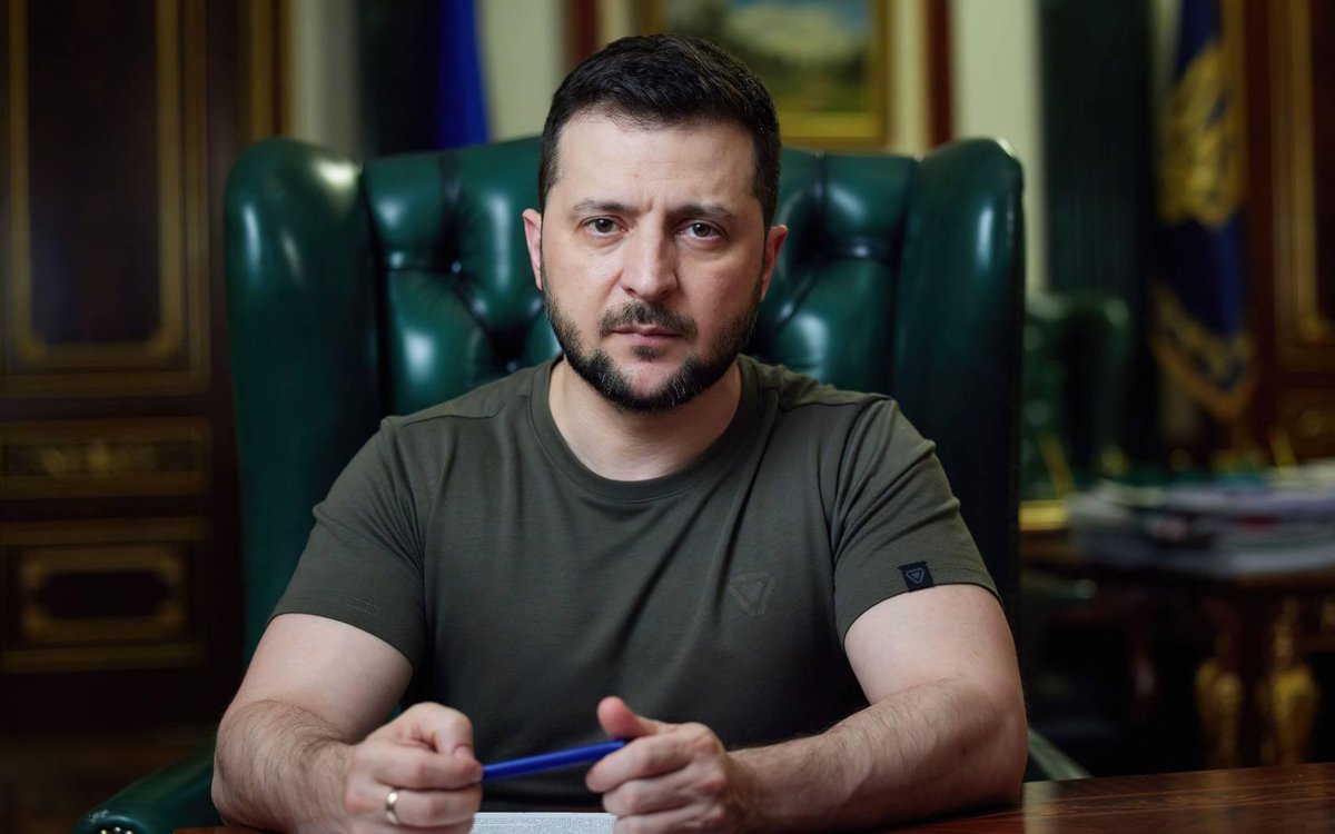 Protect Kamala Harris โ (@disavowtrump20) on Twitter photo RETWEET if you stand with President Zelenskyy and Ukraine against Putin! ๐บ๐ฆ RETWEET if you stand with President Zelenskyy and Ukraine against Putin! ๐บ๐ฆ