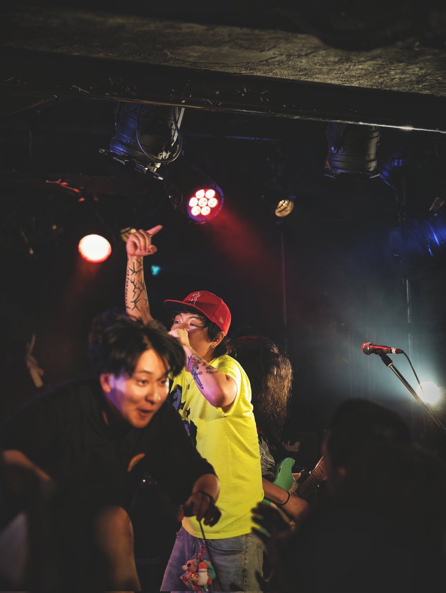 1枚目 135mm/デジタルズーム
2、3枚目 85mm/光学ズーム
#VivoX200Ultra
#smartphonephotography