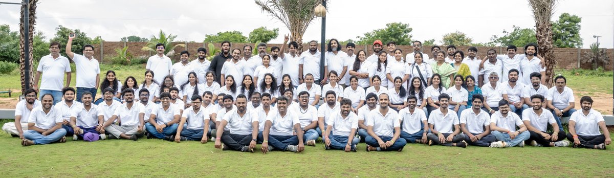 LorhanIT's tweet photo. 𝗟𝗲𝗮𝗱𝗲𝗿𝘀𝗵𝗶𝗽 𝗧𝗮𝗹𝗸 𝟮𝟬𝟮𝟱!! 𝗔𝗻𝗻𝘂𝗮𝗹 𝗢𝘂𝘁𝗶𝗻𝗴 &amp; 𝗠𝗶𝗱-𝗬𝗲𝗮𝗿 𝗧𝗼𝘄𝗻 𝗛𝗮𝗹𝗹
 At Lorhan Townhall 2025, our leadership team highlighted key achievements &amp; accomplishments, presented future commitments,unveiled the strategic roadmap for the remainder year. https://t.co/snHf1qs4wO
