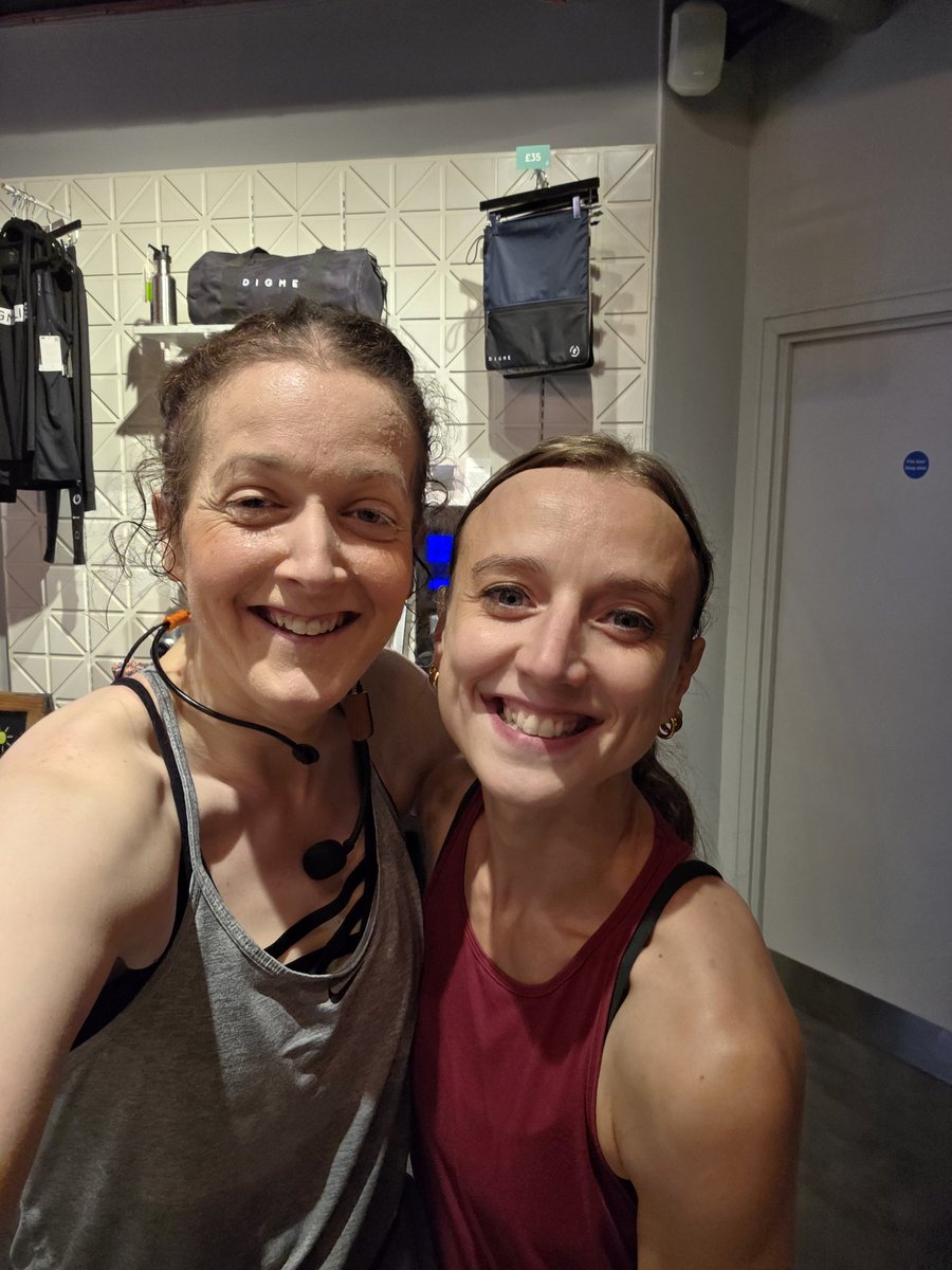 CharlieB121's tweet image. When you stay in touch but haven&apos;t actually seen each other in close to 2 years and she comes to your spin class at Digme, Richmond today. She smashed it too. So good to see you @amypackham15 - let&apos;s not leave it 2 years again. Well done you and thanks so much for coming. #Digme