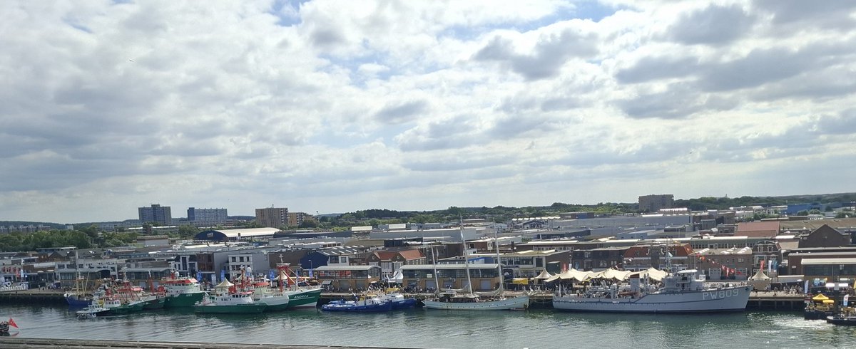 #sail2025 #ijmuiden
Het begint al lekker druk te worden.