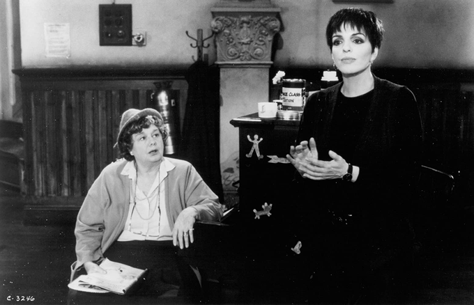 iShowTunes's tweet photo. Birthday Remembrance ~ #ShelleyWinters (1920-2006)
#Emmy, #GoldenGlobe & 2X @TheAcademy Award-Winner, seen here with #LizaMinnelli, from 1991's film #SteppingOut. https://t.co/SkBmhiS2J9