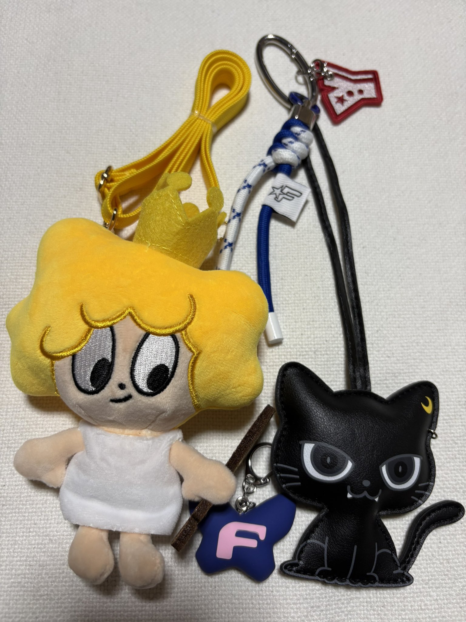 【匿名配送】中島颯太 ミニオン＆シナモロール 匿名配送】中島颯太 ミニオン＆シナモロール 1922433877.jpg