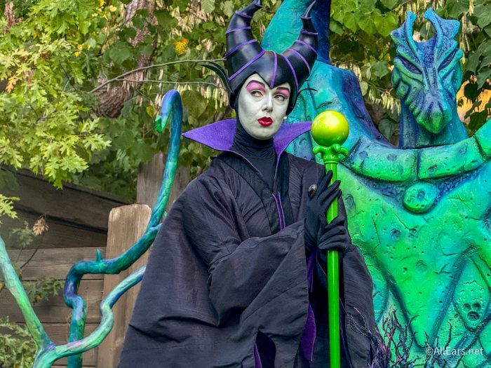 bit.ly/45IZ0Y9
NEW Disney Villains just debuted at Oogie Boogie Bash and we had to stop by to say hi! 👋😈