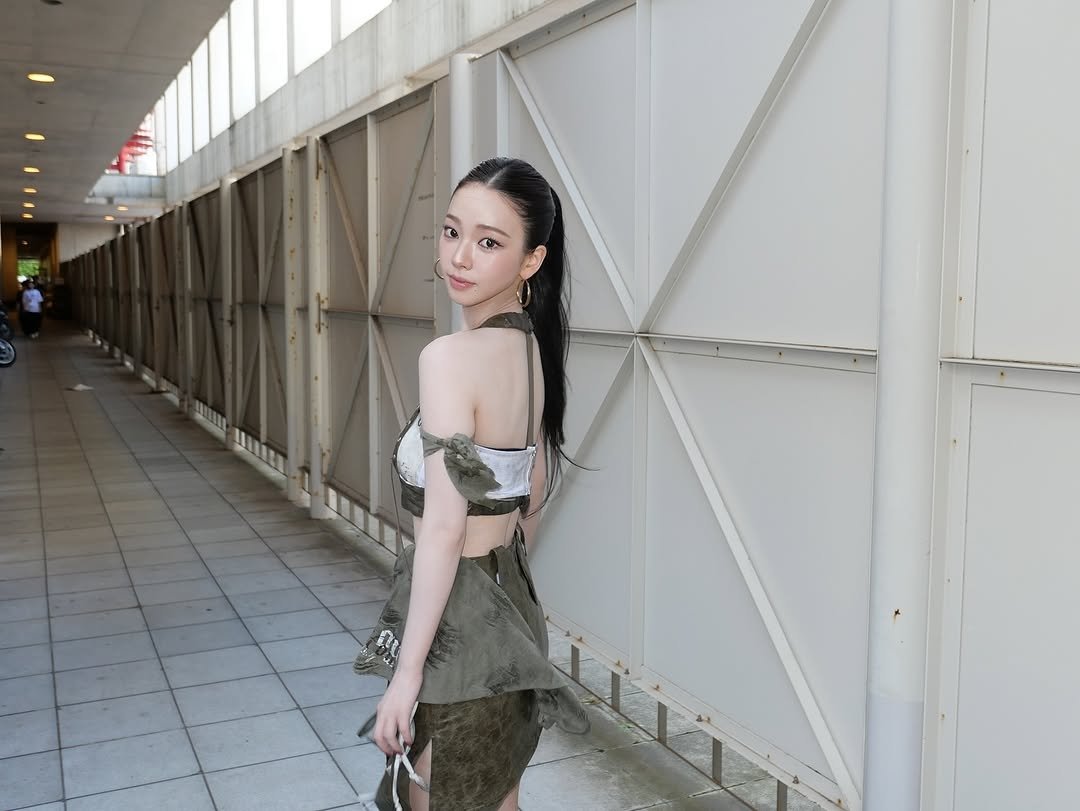 The Soft-Pawed Furce, Cherine tweet media