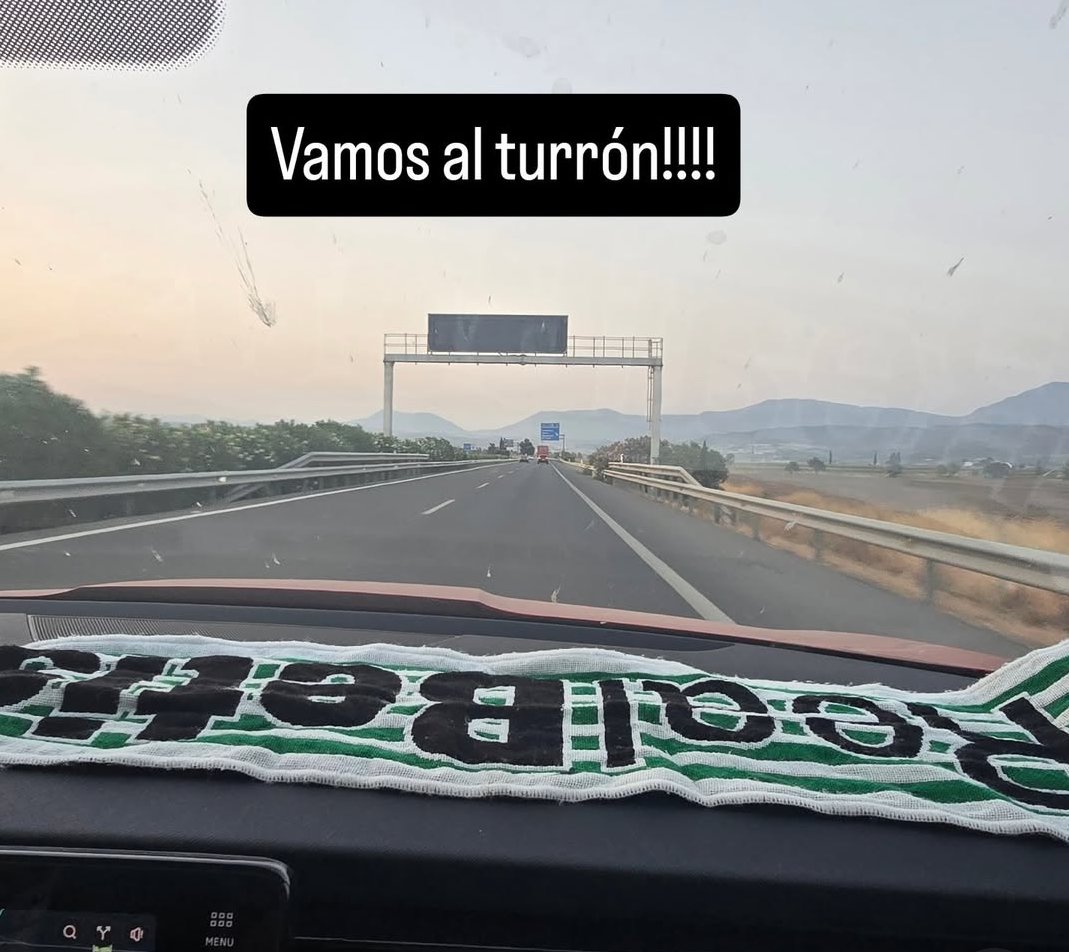 PAPALINHA's tweet photo. @ElMagoBotas_ @RealBetis https://t.co/VMIYgN6ig7