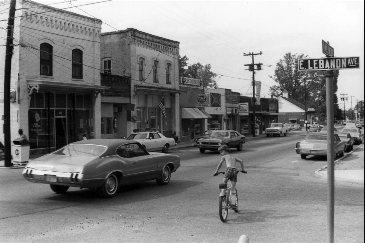 elonuniversity's tweet photo. ✨Downtown Elon appreciation post✨ https://t.co/vc04D7rNZK