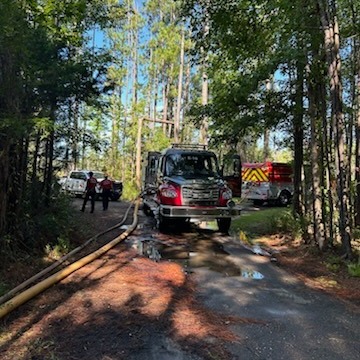 CCFR_GA's tweet image. Firehouse 16 and our recruits are training on the 4,000-gallon water attack, a key tactic for large-scale fire response. Always training, always ready to protect our community. 🚒🔥
