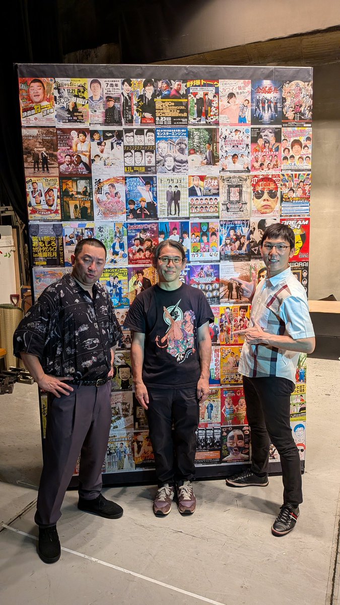 sentaku_shitsu's tweet image. 祇園花月最終日！本公演ラストの大喜利、そして最終公演という大千秋楽締めくくりの構成担当させて頂きました。まだ夜イベントがほとんどなかった最初期の浅越さん&amp;amp;RGさんのあるあるからお世話になって、とおセンチになり初めてお二方とお写真頂きました。今日は寝ますがまたなんぞ思い出でも書きます