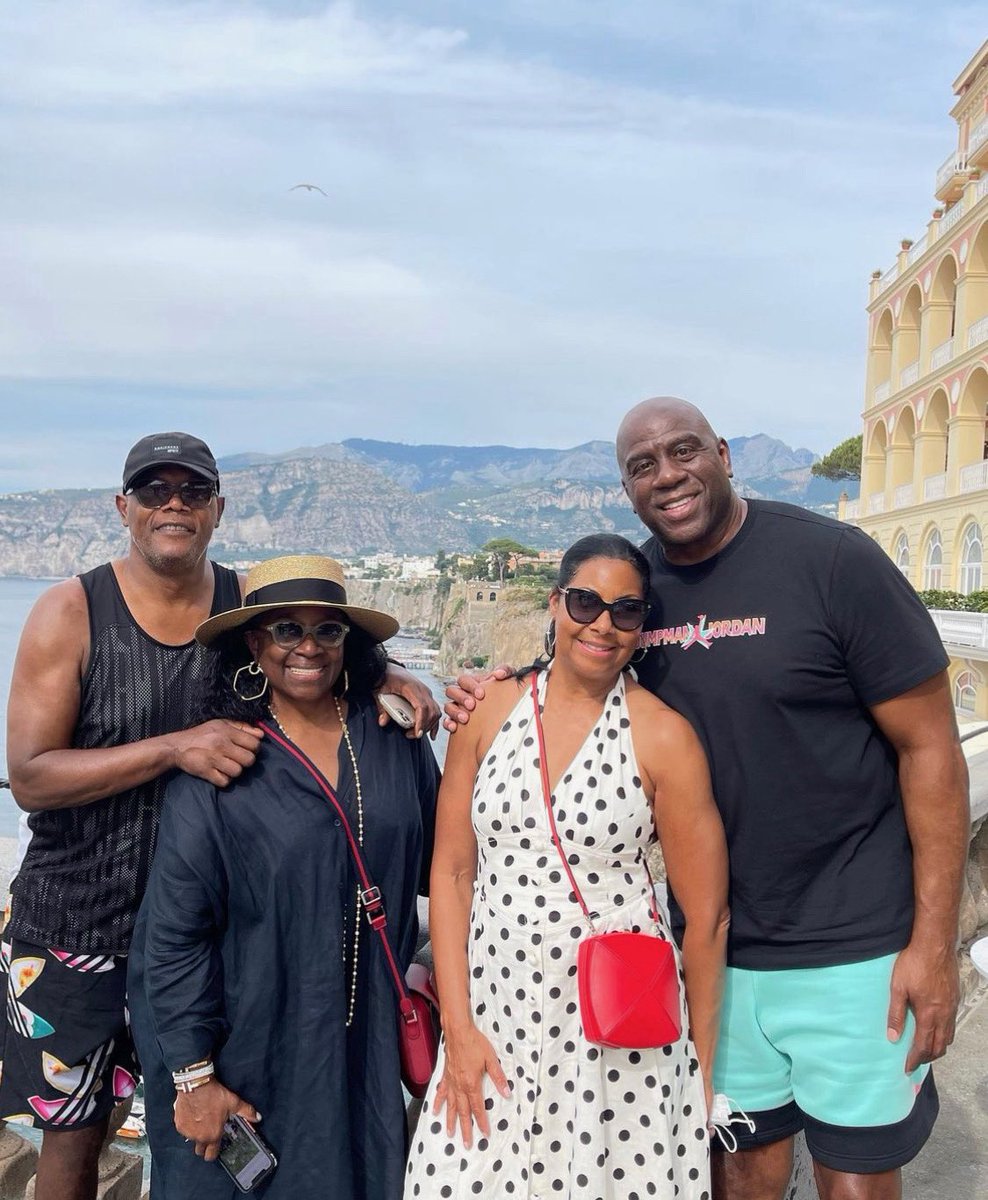 Earvin Magic Johnson tweet media