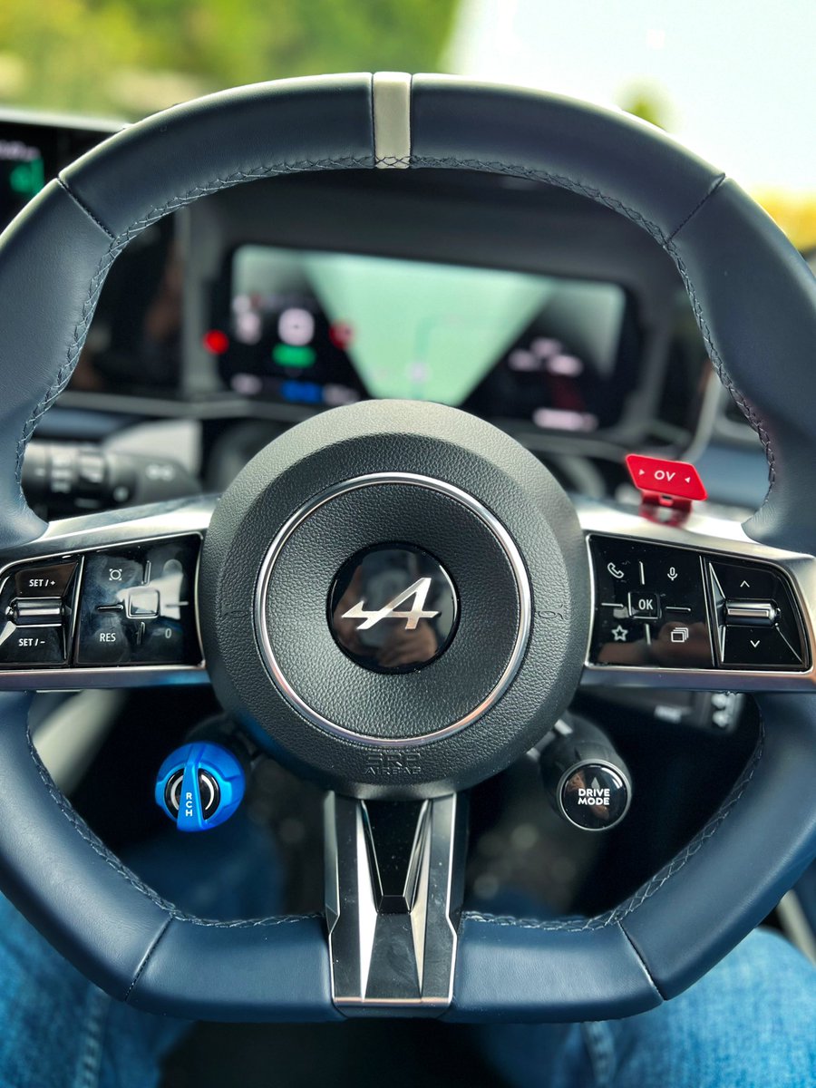activrightbrain's tweet photo. This weekend was all about the battle of the hot hatches - @alpinecars #A290 vs @MINIUK Cooper JCW. ⚡️vs 🔥
There are still some truly great cars out there, full of character and fun. Don’t let anyone tell you otherwise!
#Alpine #AlpineA290 #MINI #mobility #MINICooperJCW #JCW #cars