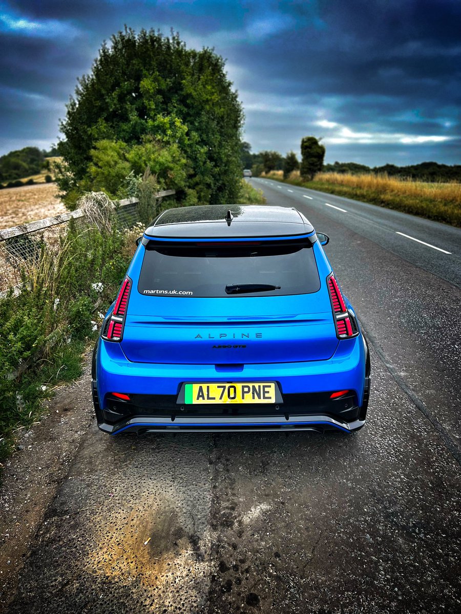 activrightbrain's tweet photo. This weekend was all about the battle of the hot hatches - @alpinecars #A290 vs @MINIUK Cooper JCW. ⚡️vs 🔥
There are still some truly great cars out there, full of character and fun. Don’t let anyone tell you otherwise!
#Alpine #AlpineA290 #MINI #mobility #MINICooperJCW #JCW #cars
