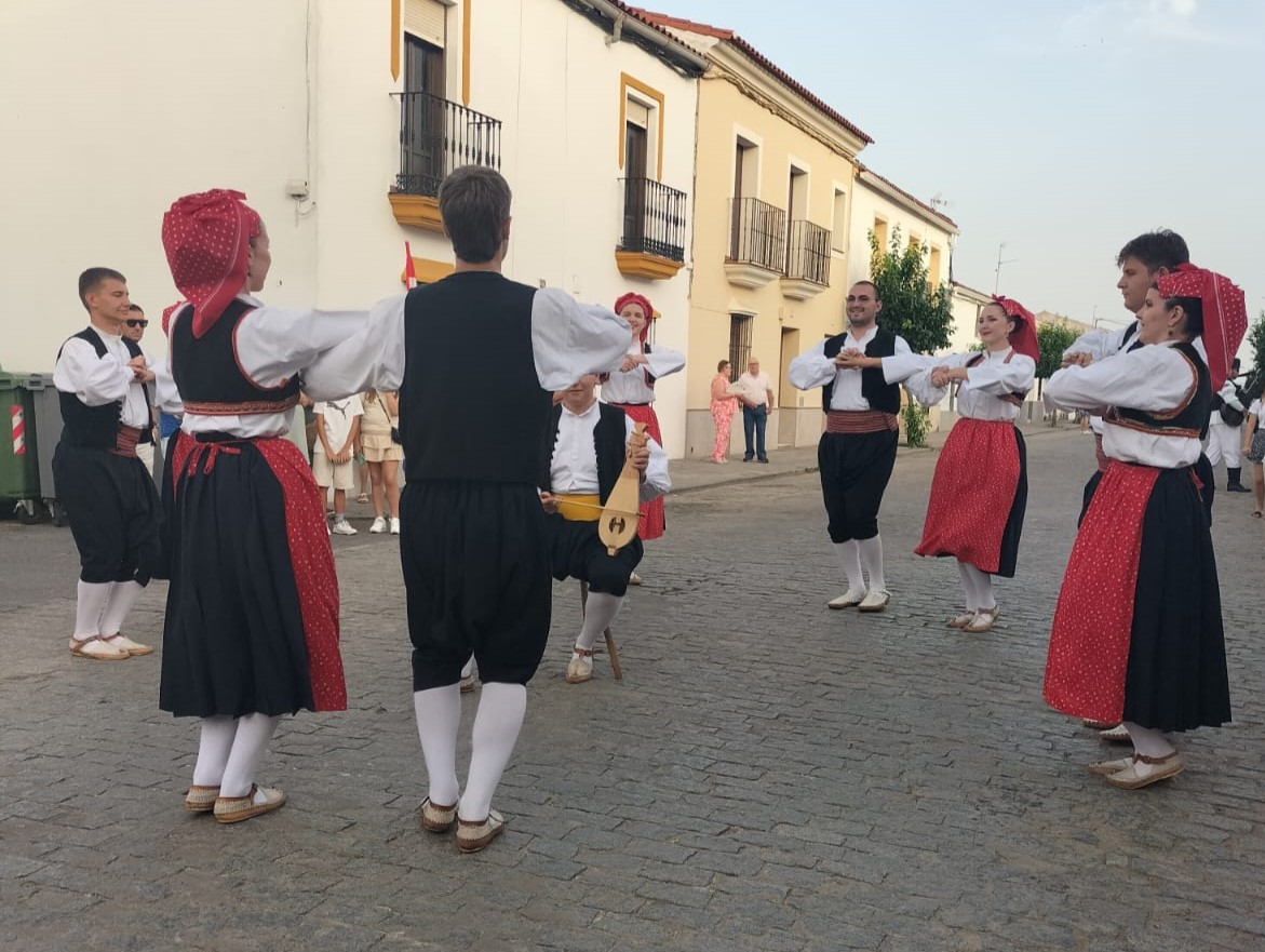 FESTISIERRA tweet media