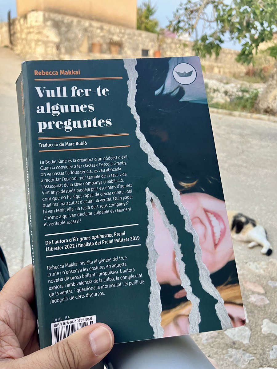 “Tal com els humans han intuït des de la nit dels temps, carregar el problema a algú de fora del teu cercle fa que el problema s’allunyi” by <a href="/rebeccamakkai/">Rebecca Makkai is No Longer on This Platform</a> (<a href="/Ed_Periscopi/">Periscopi</a>, trad. Marc Rubio)